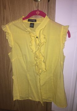 Ruffly yellow summer top medium