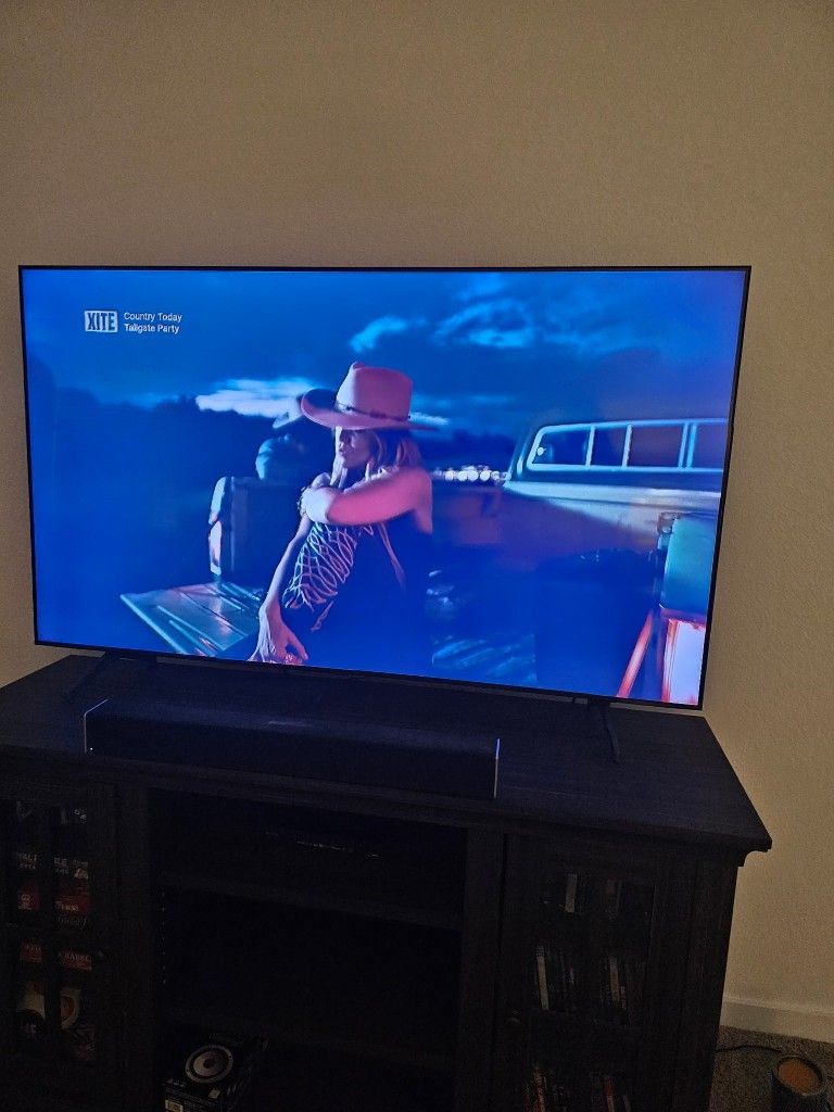 SAMSUNG 4K TV 65 INCH !! $150 OBO