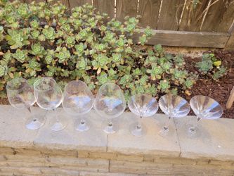 Wine/Cocktail Glasses (7pcs)