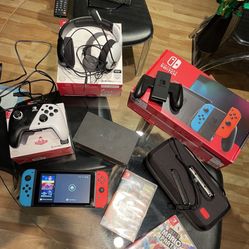 Nintendo Swicth Mint Condition Full Package 