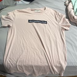 Abercrombie & Fitch shirt. small light pink 