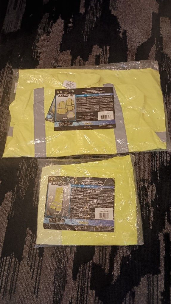 (Brand New Set) 1-(L)Radians RW10-3S1Y, Lightweight Class 3 Rain Jacket, 1-(L)Radians RW10-ES1Y is a Class E, lightweight rain pant