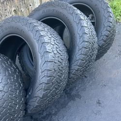 MATCHING SET 35 X 12.50 R 20 BF GOODRICH