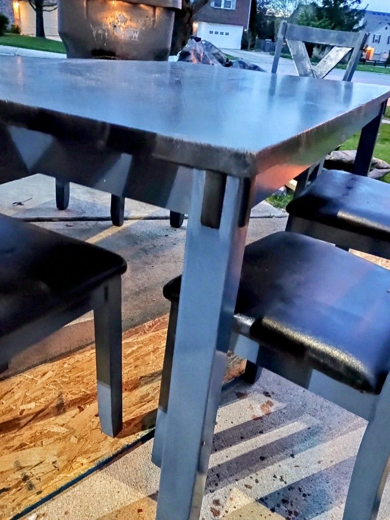 Phantom Gray And Black Kitchen Table Roy 4 Chairs And 2 Seat Bench