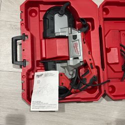 Milwaukee Deep Cut Band Saw 