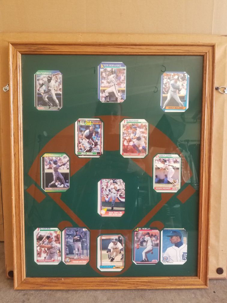Baseball collectible cards with frame