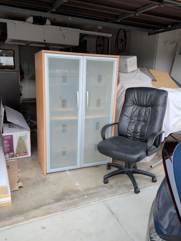 Desk with (optional) chair