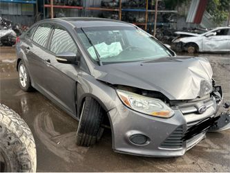 2014 Ford Focus 2.0L For Parts
