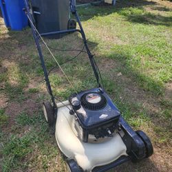 MTD 21 inch 5hp Self Propelled Mower 