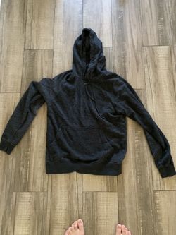 Rvca sweater size medium