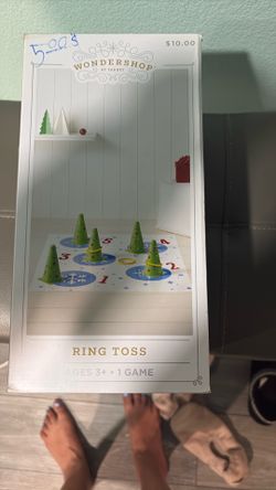 Ring toss Christmas edition