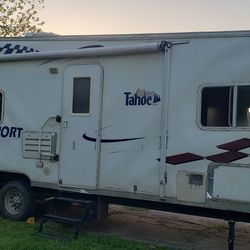 RV toy hauler transport Tahoe by Thor 