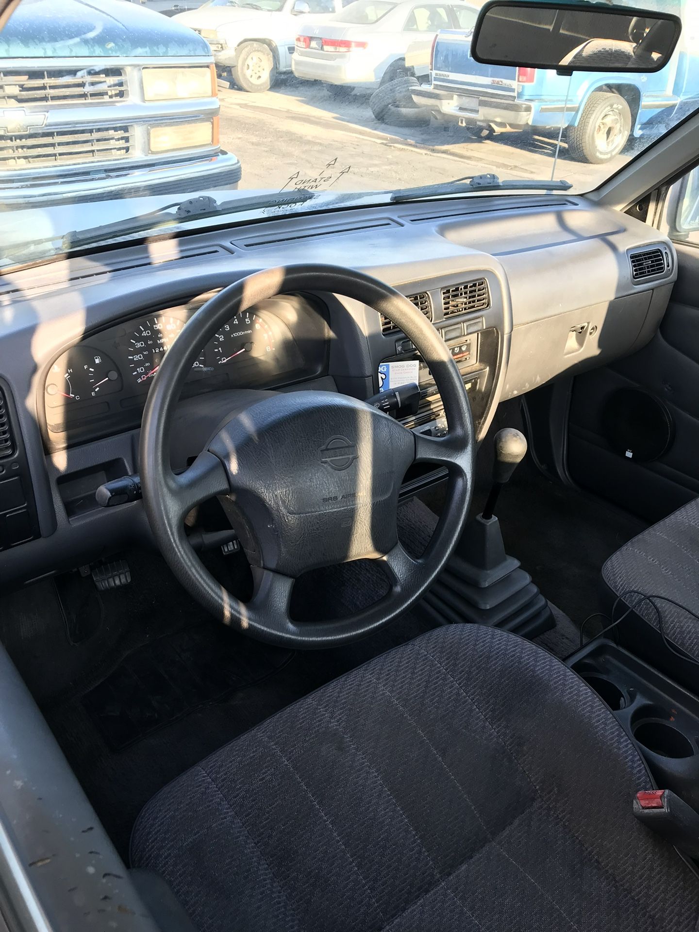 1996 Nissan Pickup Truck