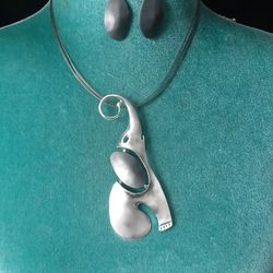 Elephant Pendant Necklace Set 