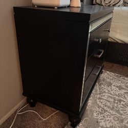 Modern Style Mirror Framed 3-Drawer Nightstand Made With Wood