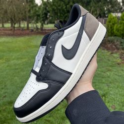 Jordan 1 Low Mocha