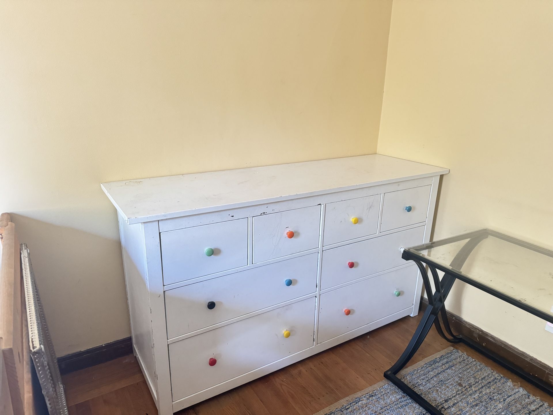 8-drawer dresser white