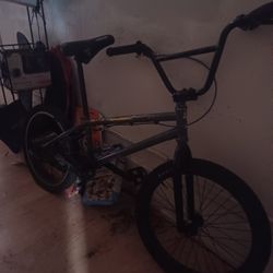 FREE ANGENT BMX BIKE 300$