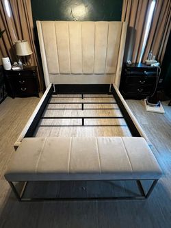 Queen Grey Wingback Bed, Bed Bench and Box Spring