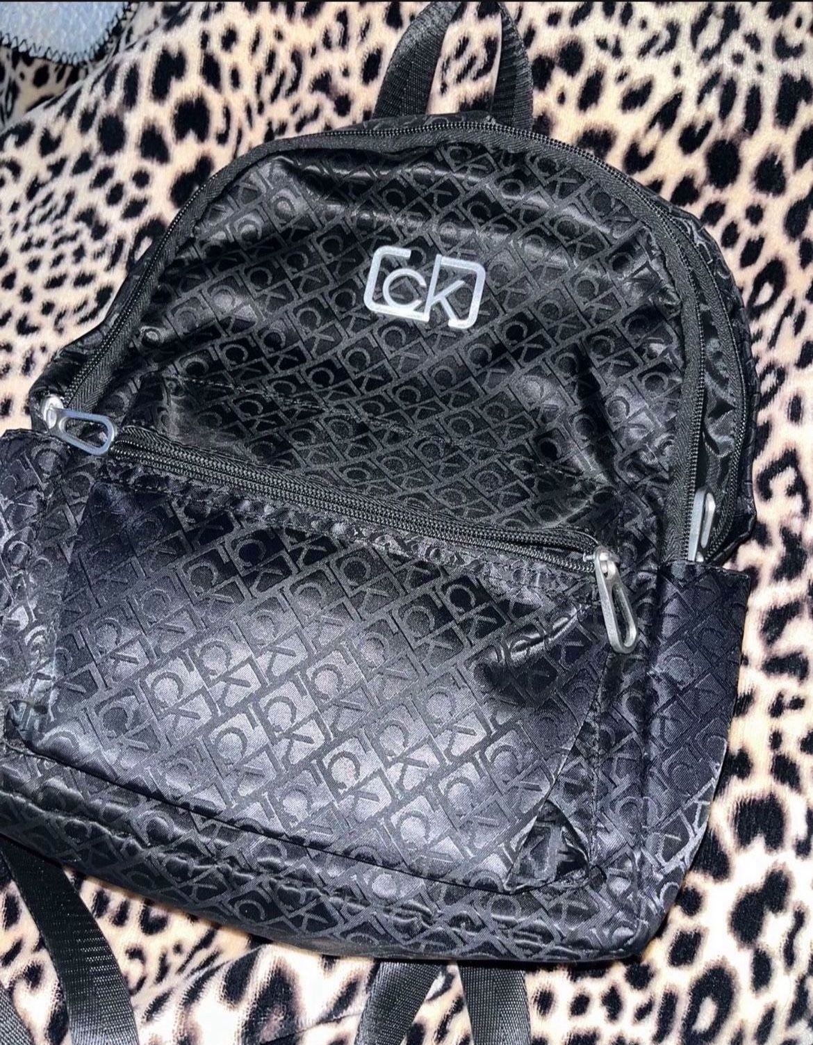 CALVIN KLEIN PURSE BACKPACK 