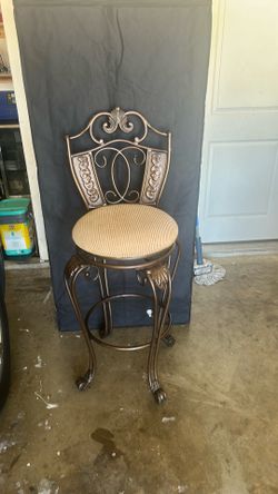 Bar stools set