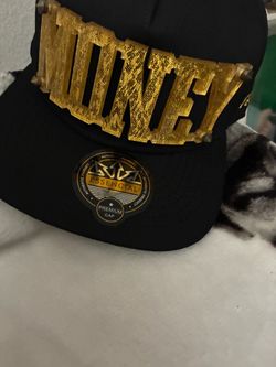 Essencial Premium Black Snapback Cap