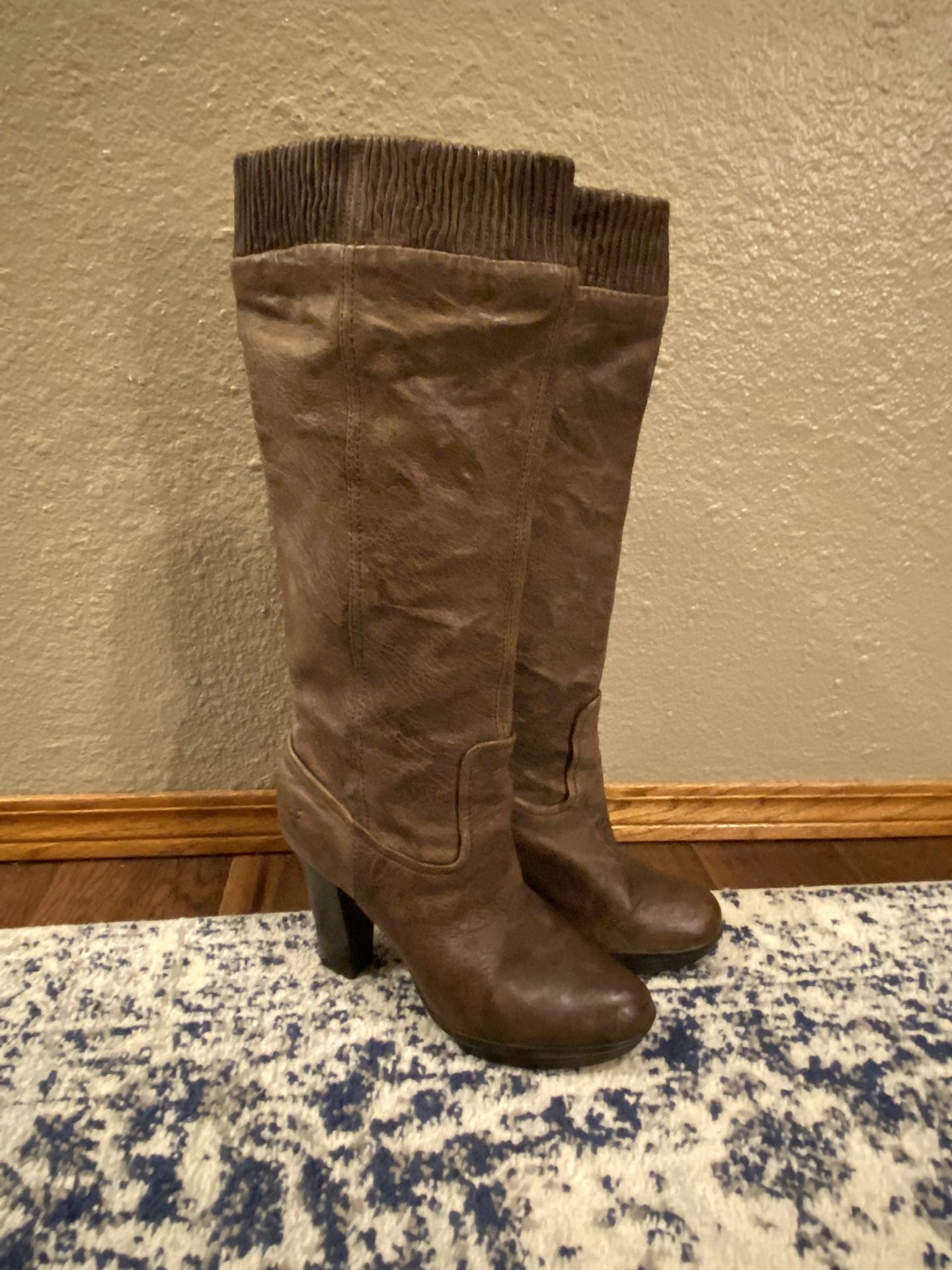 Frye Mimi Scrunch Boots Womens 8.5