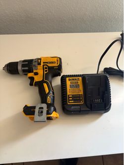 De Walt drill and charger