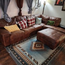 Brown Sectional.sofa 