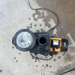VEVOR 1.5 HP Self-Priming Swimming Pool Pump (1100W).