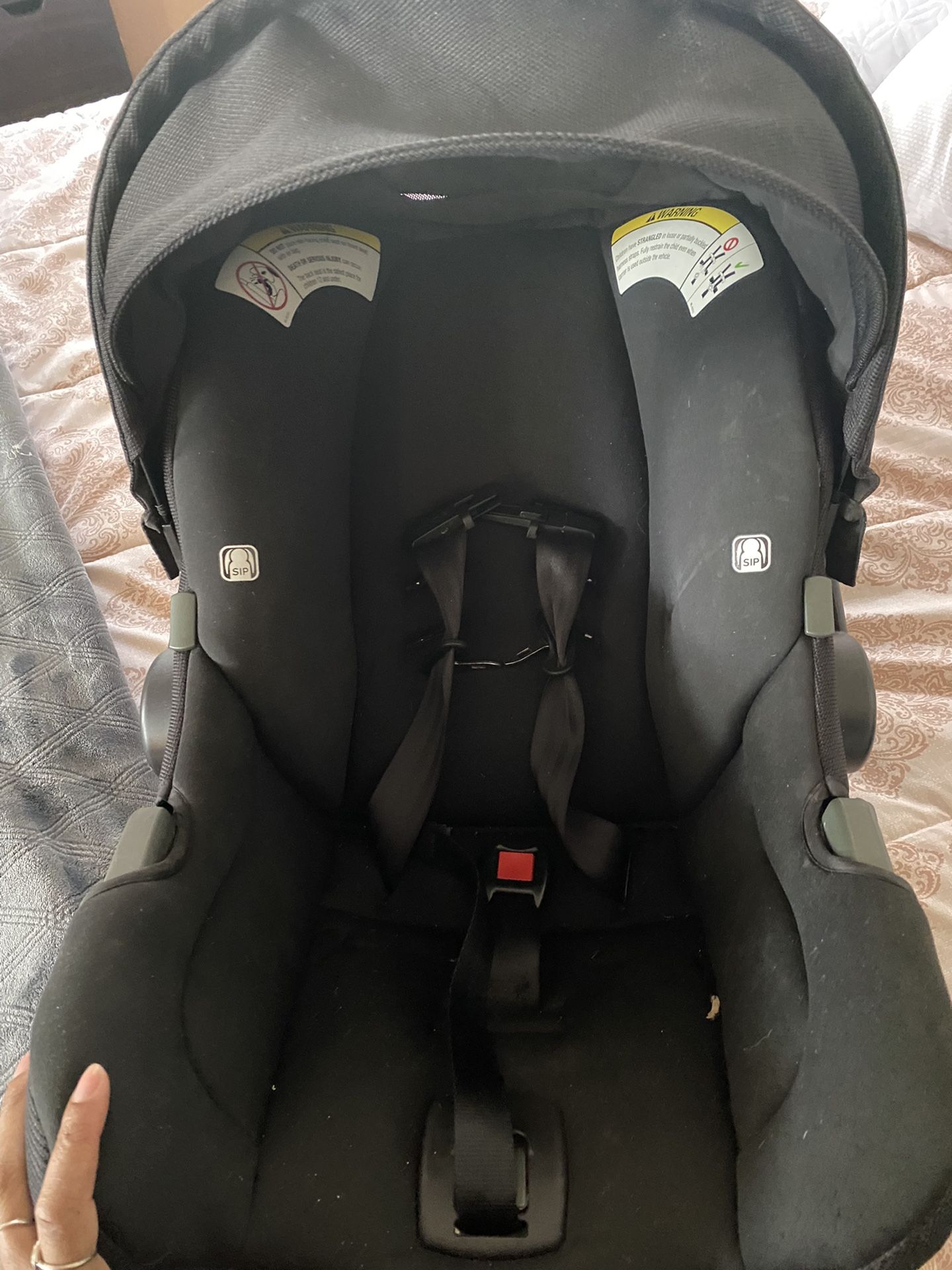 Nina PIPA LITE Car seat In BLACK