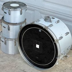 Vintage Tama Imperialstar 4pc Drum Set. Poor Condition. 12" 13" 14" toms. 24" bass drum