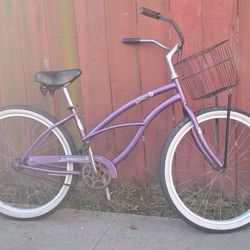 CRUISER WITH BASKET