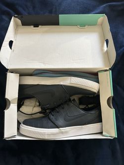 Nike Zoom Shoes Size 10
