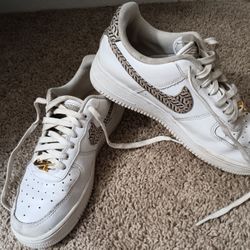 Nike Sneakers Size 7.5 Women's 