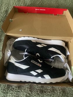 Reebok classic nylon men’s size 7 women size 8.5