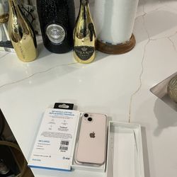 iPhone 13 – 128GB – Unlocked – Like New – 90% Battery – FREE Lifetime Screen Protector