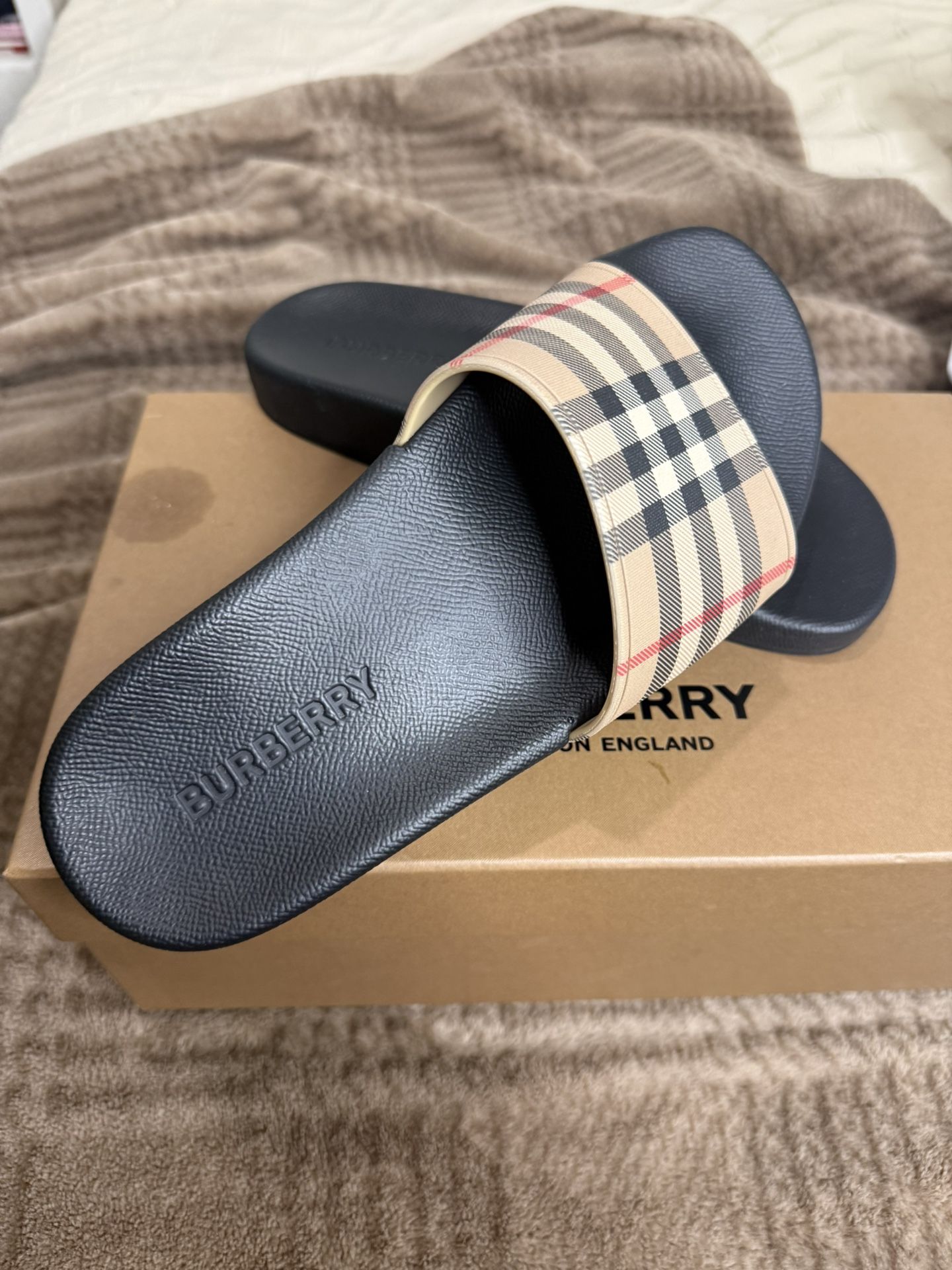 Burberry Furley slides in Rubber For Women