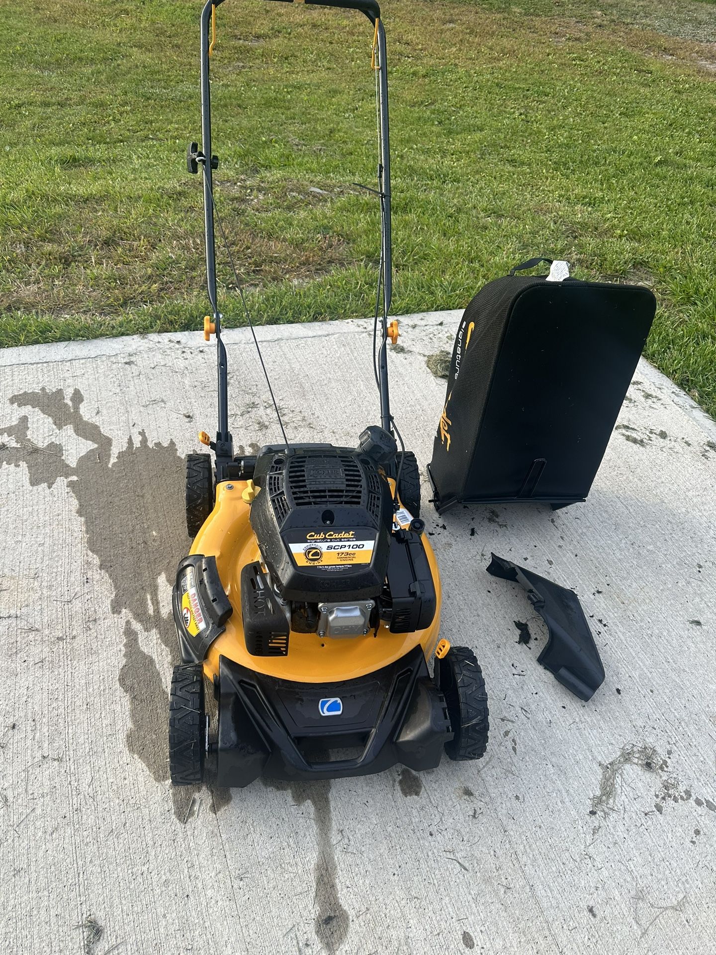 LIKE NEW CUB CADET SCP100 21-inch 3-in-1 Gas Push Mower Kohler Commercial Engine RETAILS OVER $450 SELLING ONLY $300!!