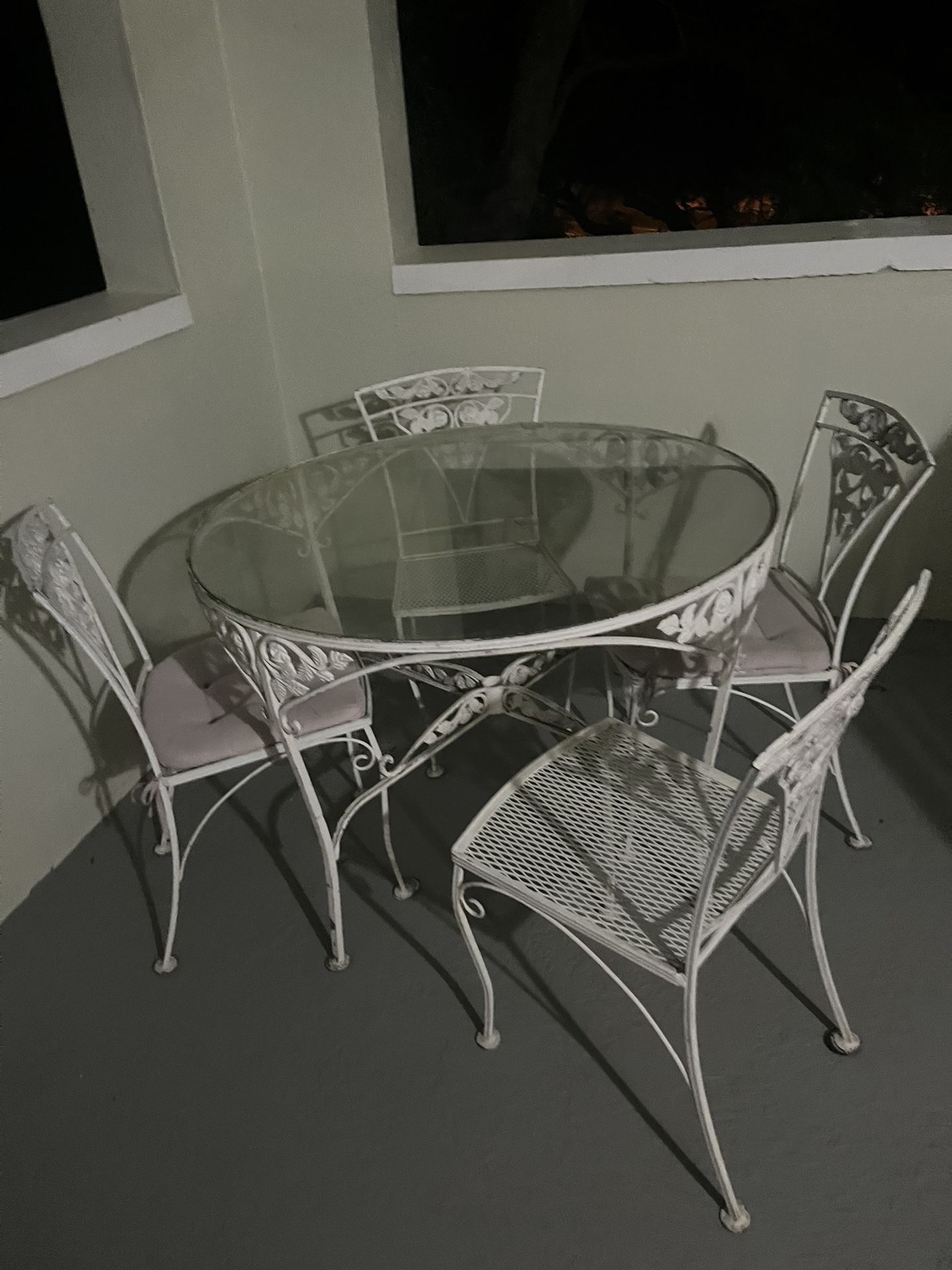 42” Glass Top wrought Iron Patio Table W/4 Chairs