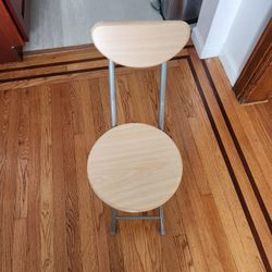 3 Folding Stools 