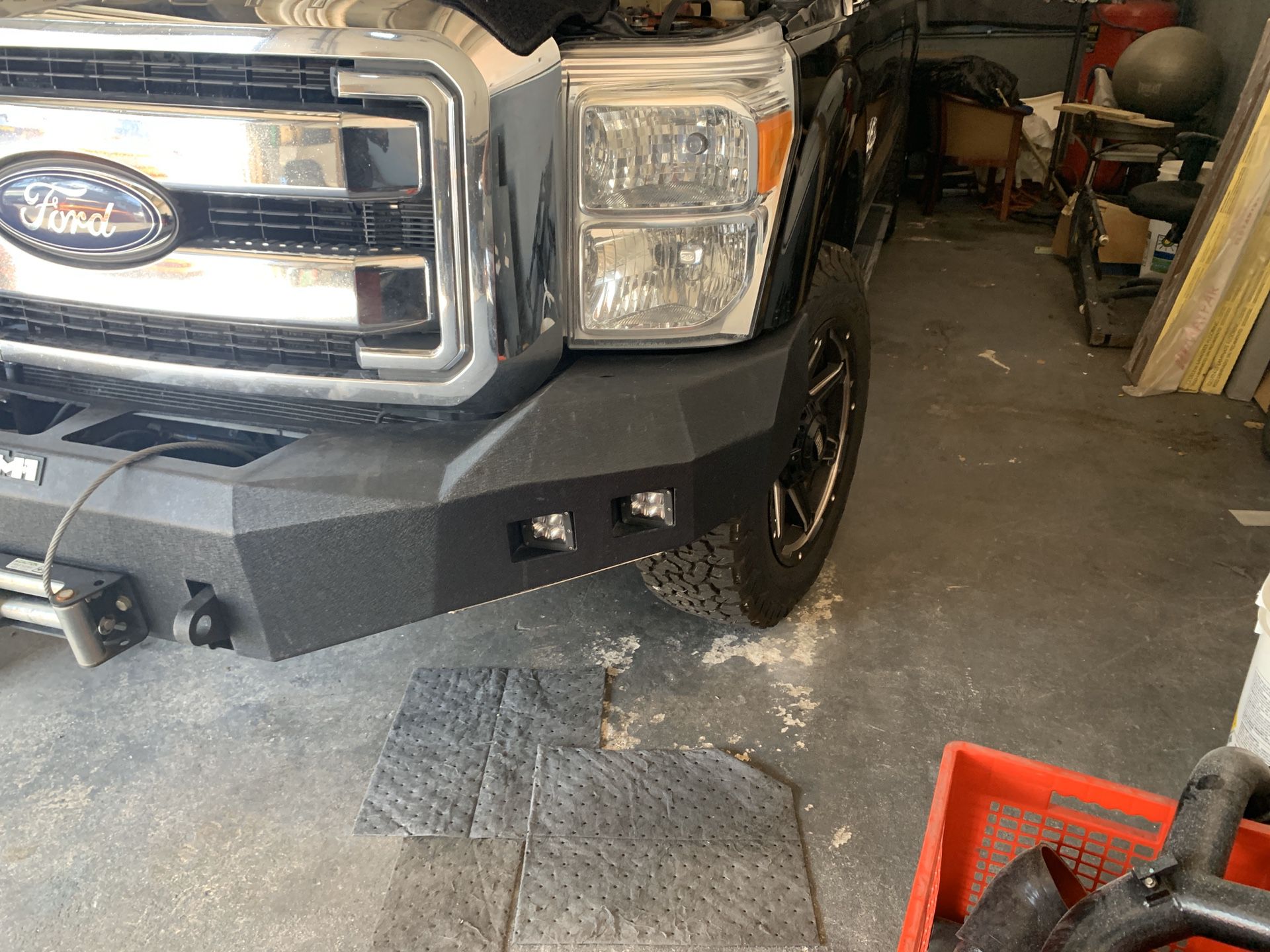 Ford front bumper smittybuilt m1 w/ plates ,led’s and smittybuilt winch