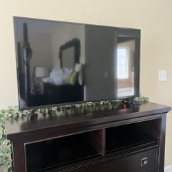And Another Samsung 6 Series 43” Television (NU6900)