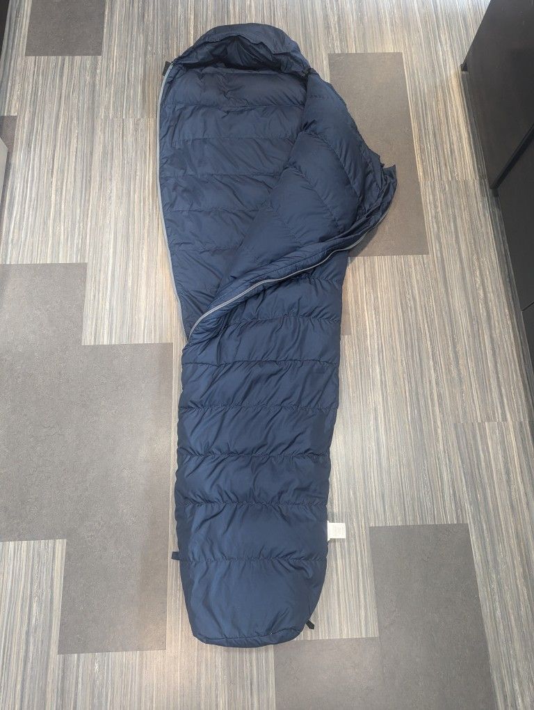 Collectible Vintage "Windy Pass" Sleeping Bag by THE NORTH FACE