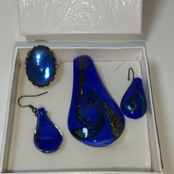 🎁🎄🎁Murano Glass Pendant Necklace: Blue, Gold, Green & Black Swirl.