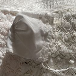 Baby blanket and bonnet