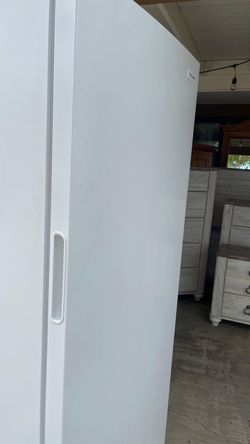 New condition Frigidaire Frezzer