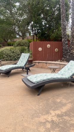 FREE patio pool lounge chairs
