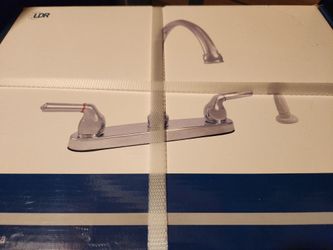 LDR KITCHEN FAUCET WITH SPRAY ATTACHMENT BRAND NEW