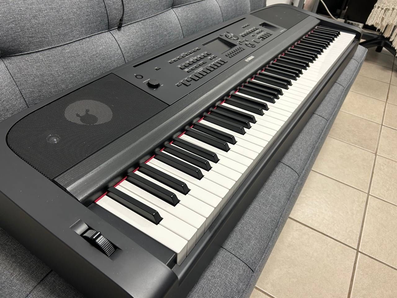 Yamaha DGX 670